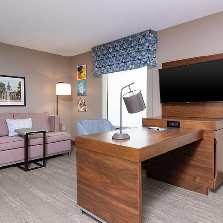 Hampton Inn & Suites Marshalltown Екстериор снимка
